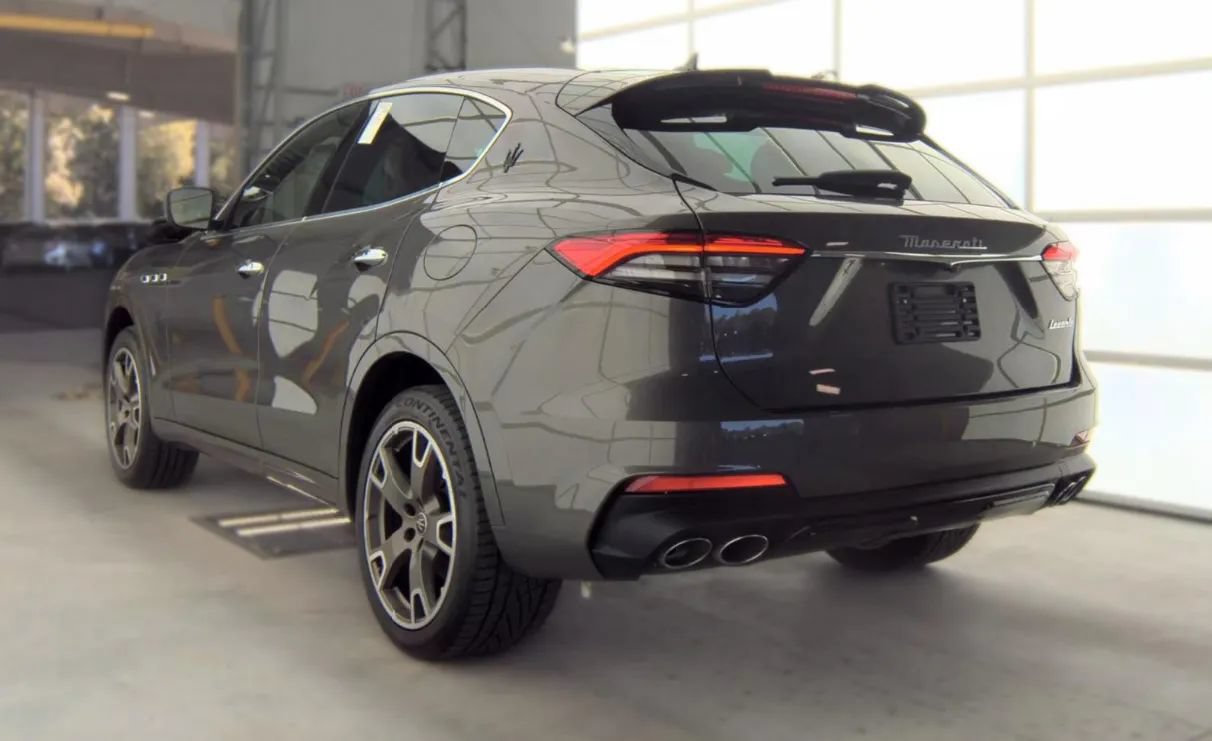 Used 2023 Maserati Levante Modena AWD/4WD image 4