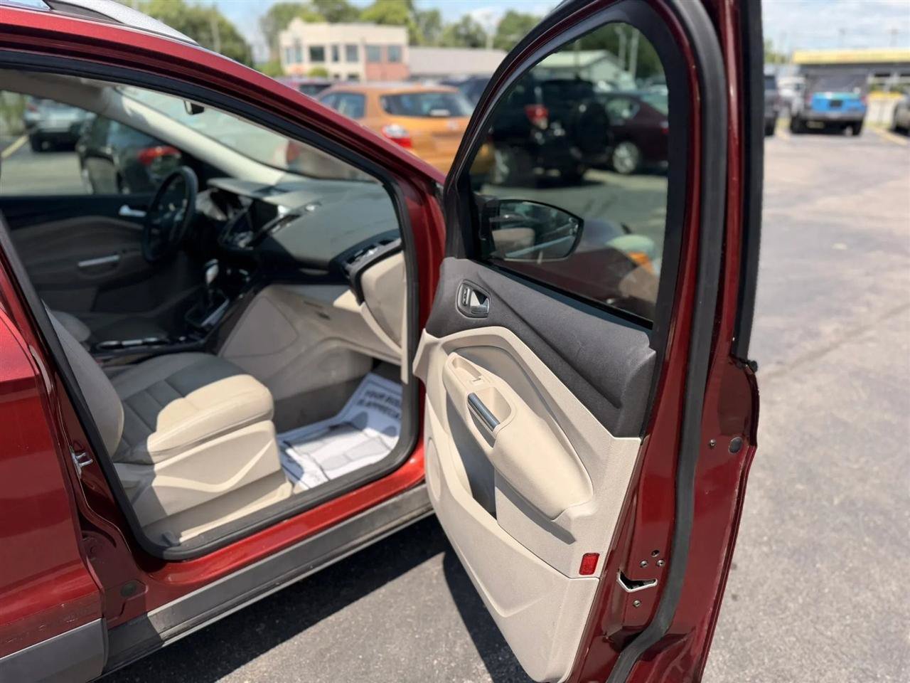 Used 2014 Ford Escape Titanium FWD image 29
