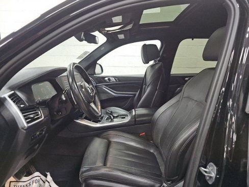 Used 2020 BMW X5 M50i w/ Executive Package image 5