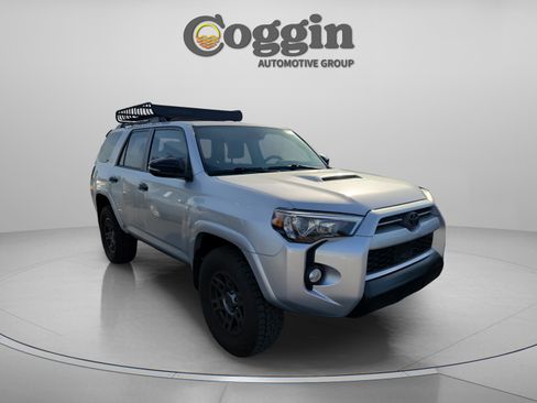 Used 2020 Toyota 4Runner Venture AWD/4WD image 6