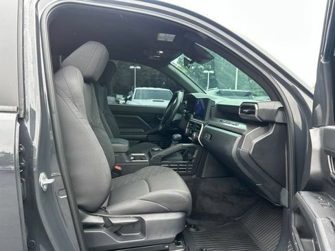 Used 2024 Toyota Tacoma SR5 AWD/4WD image 18