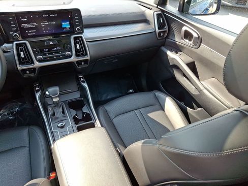 Used 2023 Kia Sorento S w/ Panoramic Sunroof Package FWD image 12