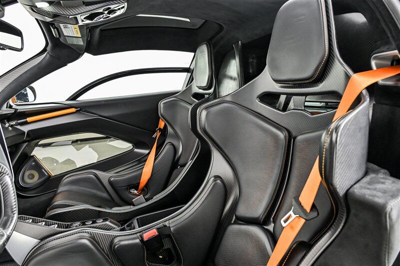 Used 2019 McLaren Senna RWD image 27