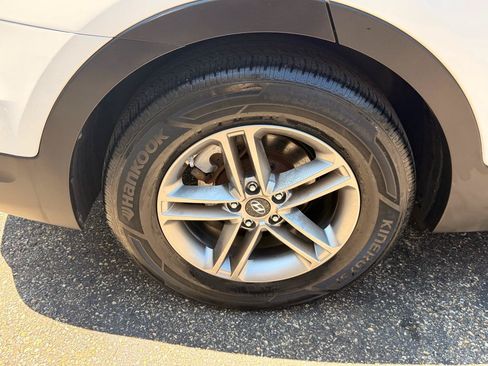 Used 2018 Hyundai Santa Fe Sport FWD image 13
