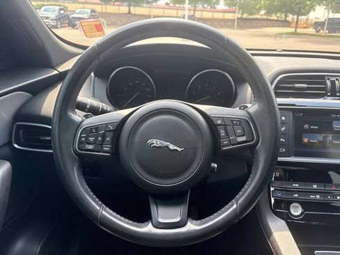Used 2017 Jaguar F-PACE Prestige AWD/4WD image 14