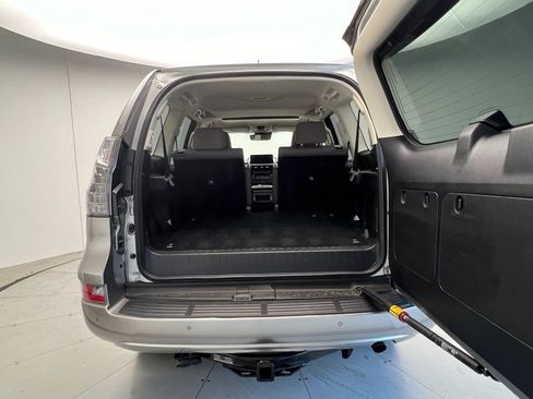 Used 2023 Lexus GX 460 Premium image 5