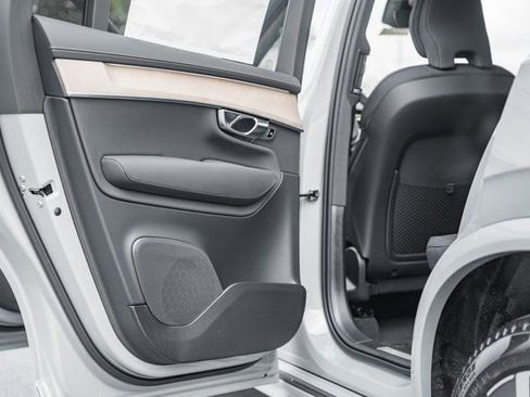 New 2026 Volvo XC90 B6 Plus w/ Protection Package Premier image 36