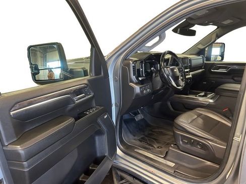 Used 2024 Chevrolet Silverado 3500 LTZ w/ LTZ Plus Package image 10