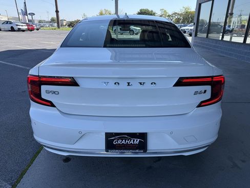 Used 2022 Volvo S90 B6 Inscription w/ Advanced Package AWD/4WD image 6