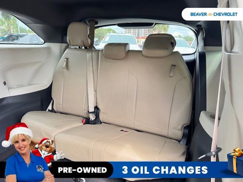 Used 2021 Toyota Sienna XLE image 16