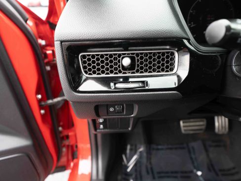 Used 2022 Honda Civic Sport image 11