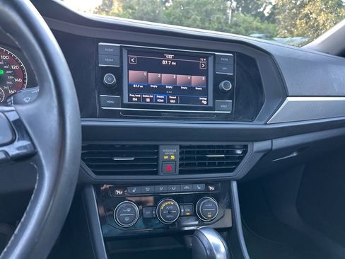 Used 2021 Volkswagen Jetta R-Line image 25