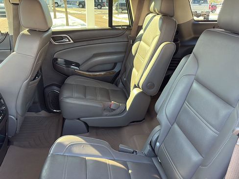 Used 2015 GMC Yukon Denali w/ Premium Package image 16