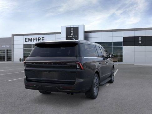 New 2026 Lincoln Navigator L Premier AWD/4WD image 8