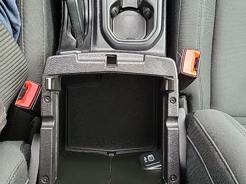 Used 2018 Jeep Wrangler Unlimited Sport S image 11