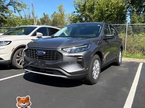 Used 2023 Ford Escape Active w/ Tech Pack #1 AWD/4WD image 1