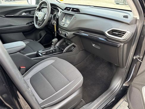 Used 2023 Chevrolet TrailBlazer LS image 26