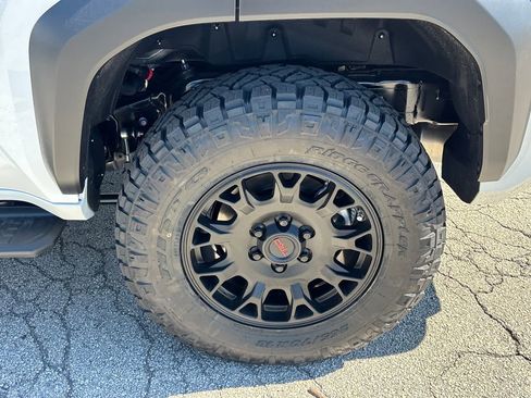 New 2026 Toyota 4Runner TRD Off-Road Premium w/ Tow Technology Package image 34