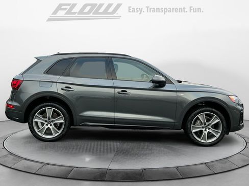 Used 2025 Audi Q5 2.0T Premium w/ Convenience Plus Package image 9
