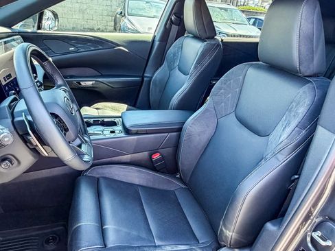 Used 2025 Lexus RX 350 w/ Convenience Package AWD/4WD image 16