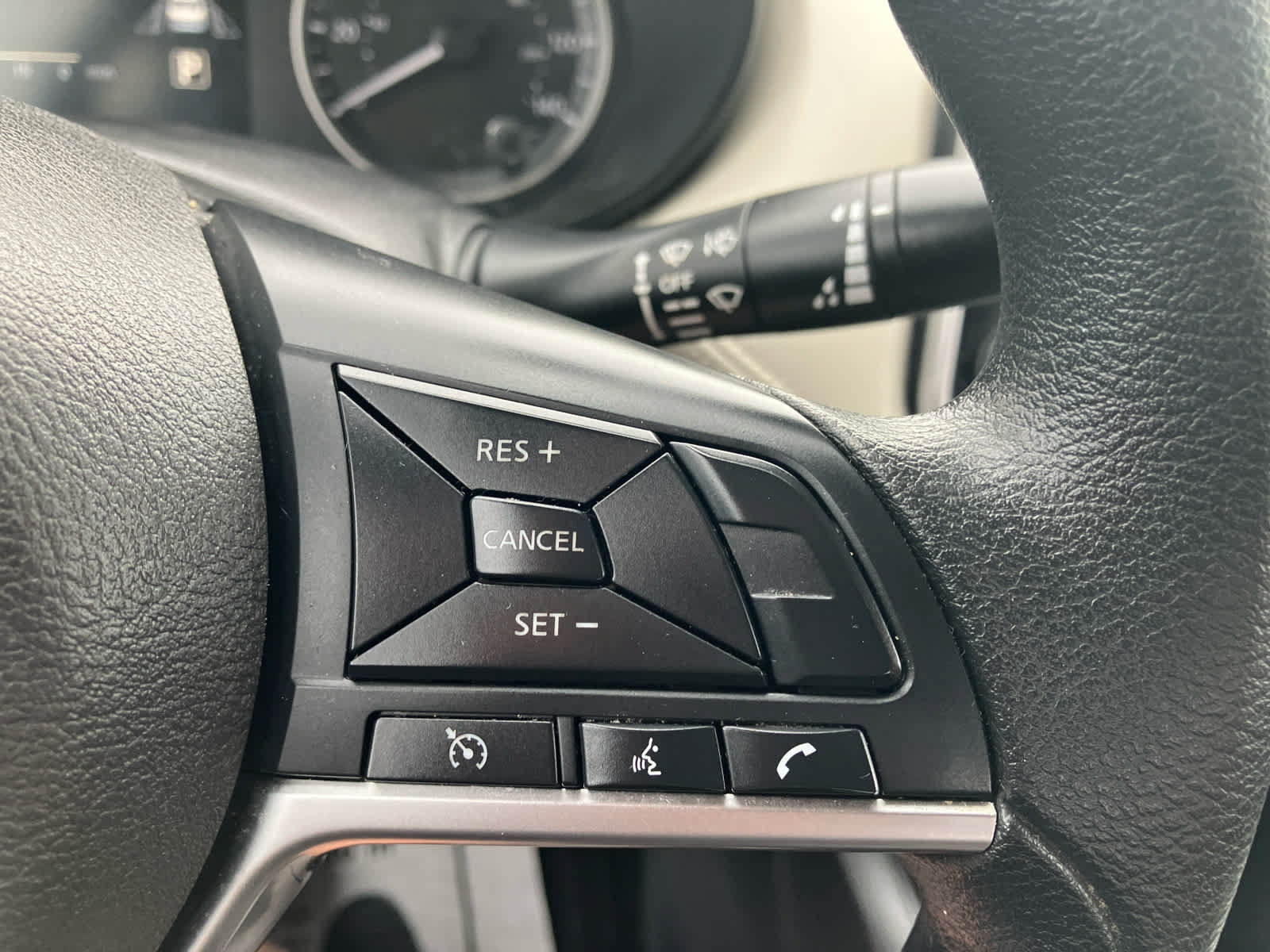 Used 2020 Nissan Versa SV FWD image 17