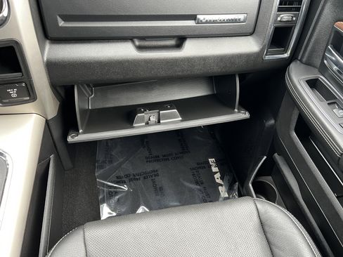 Used 2017 RAM 1500 Laramie image 37