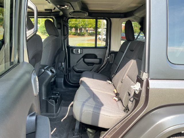 Used 2022 Jeep Wrangler Unlimited Sport AWD/4WD image 25
