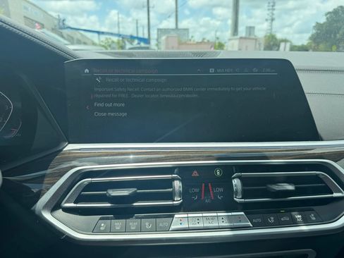 Used 2020 BMW X7 xDrive40i w/ Premium Package AWD/4WD image 15