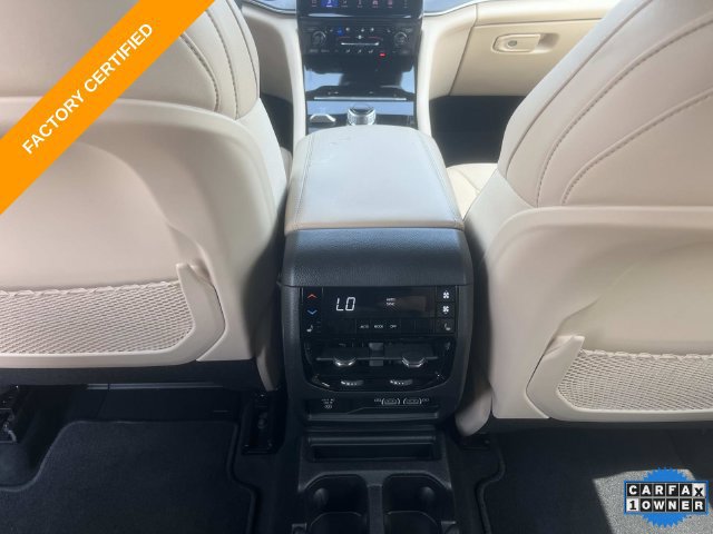 Certified 2025 Jeep Grand Cherokee L Limited w/ Luxury Tech Group II AWD/4WD image 18