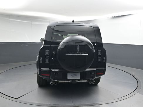 New 2026 Land Rover Defender 130 V8 image 22