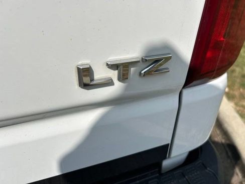 Used 2021 Chevrolet Silverado 1500 LTZ w/ Technology Package AWD/4WD image 60