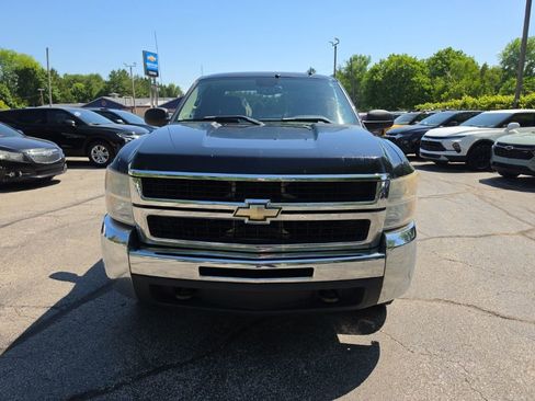 Used 2007 Chevrolet Silverado 2500 LT AWD/4WD image 2