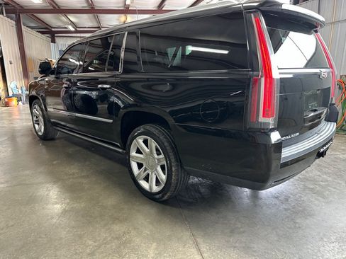 Used 2015 Cadillac Escalade ESV Premium AWD/4WD image 3