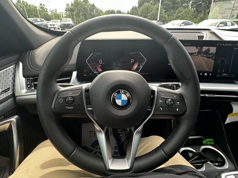 Used 2025 BMW X1 xDrive28i AWD/4WD image 17