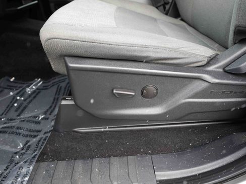 Used 2022 Ford F150 XLT image 12