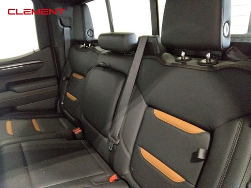 Used 2022 GMC Sierra 1500 AT4 w/ AT4 Premium Package image 31