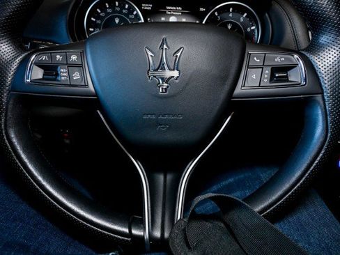 Used 2022 Maserati Levante GT image 35