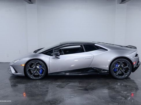 Used 2021 Lamborghini Huracan EVO image 6