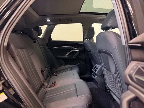 Used 2025 Audi Q5 Premium AWD/4WD image 22
