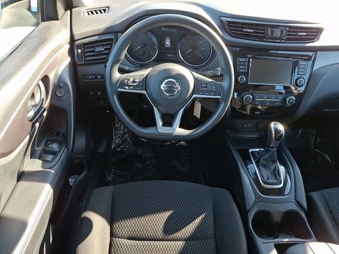 Used 2021 Nissan Rogue Sport S image 12