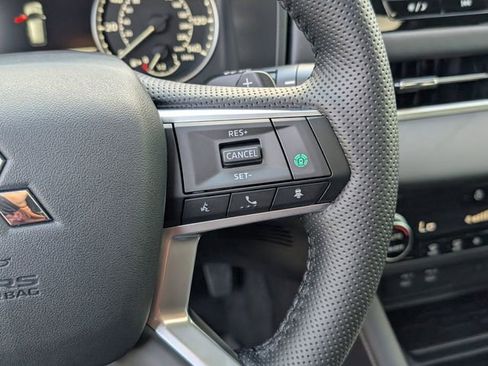 New 2026 Mitsubishi Outlander AWD image 17