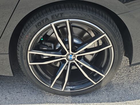 Used 2021 BMW 330i Sedan w/ M Sport Package RWD image 12