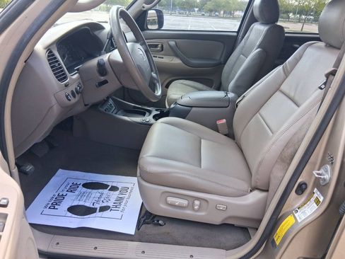Used 2007 Toyota Sequoia SR5 RWD image 10