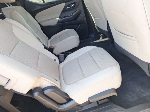 Certified 2022 Chevrolet Traverse LT image 33