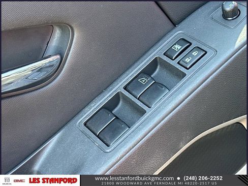 Used 2022 Nissan Frontier SV w/ SV Premium Package image 18