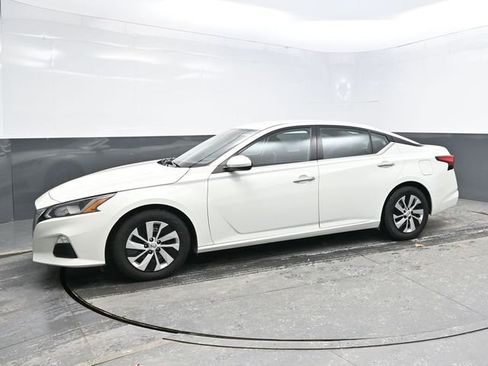 Used 2021 Nissan Altima 2.5 S image 3