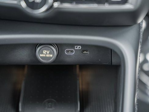 New 2026 Volvo XC40 B5 Ultra w/ Protection Package Premier image 25