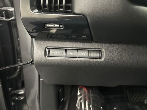 Used 2023 Nissan Pathfinder SV w/ SV Premium Package AWD/4WD image 27