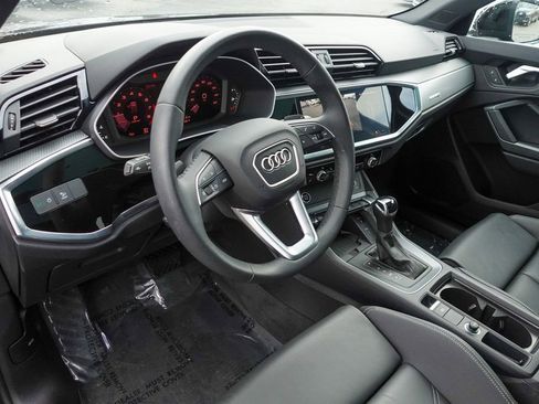 Used 2025 Audi Q3 2.0T Premium image 12