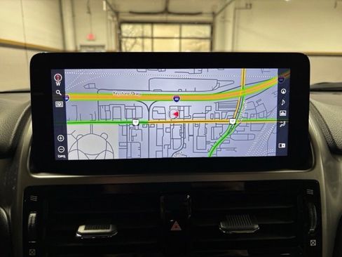 Used 2023 Lexus GX 460 Premium image 18